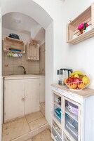 Deluxe-Doppelzimmer, Kochnische, Stadtblick | Eigene Küche | Kühlschrank, Wasserkocher mit Kaffee-/Teezubehör, Wasserkocher