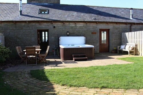 Tower Barn (Hot Tub)