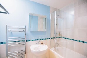 Bathroom - Tower Barn (Hot Tub) (Brampton)
