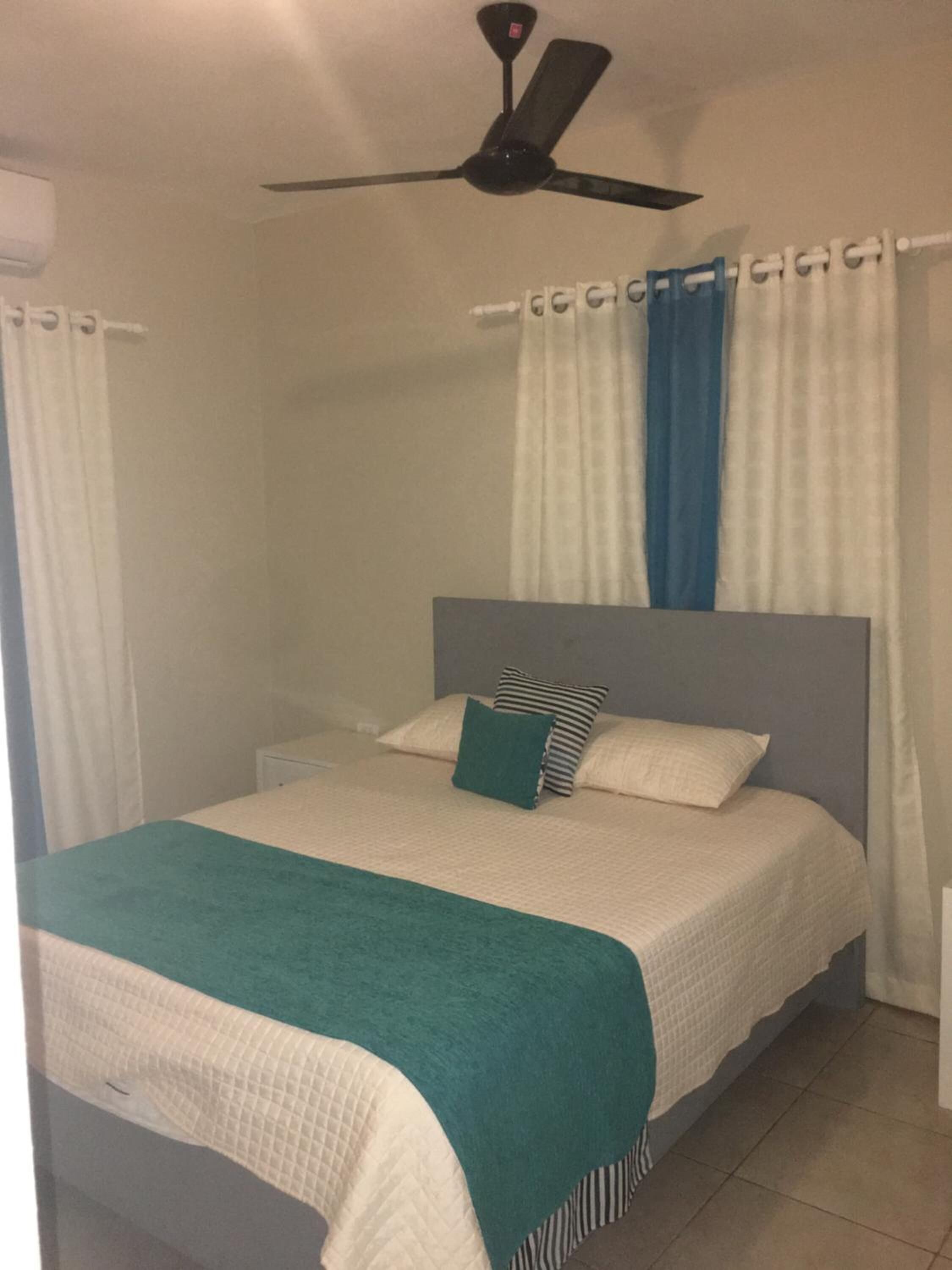 Wifi gratis y ropa de cama 