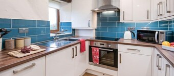 Gill Cottage (Hot Tub)