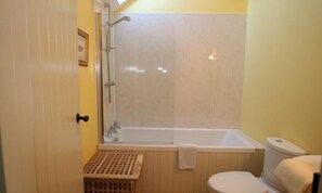Bathroom - Scalasaig Farmhouse (Isle of Colonsay)