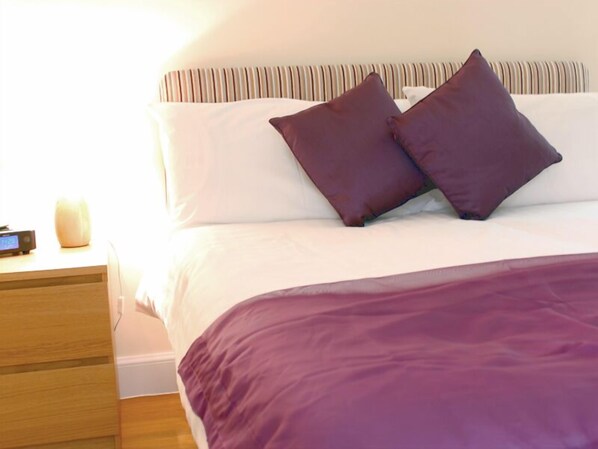 1 bedroom, rollaway beds, free WiFi, bed sheets - Primrose Garden Cottage (Alexandria)