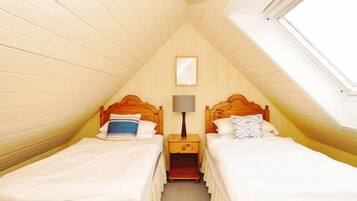 3 bedrooms, free cribs/infant beds, rollaway beds, free WiFi