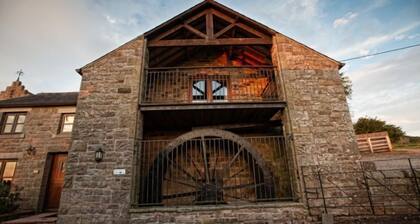 Mill Barn (Hot Tub) 2 bedrooms