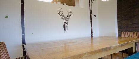 Essbereich im Zimmer