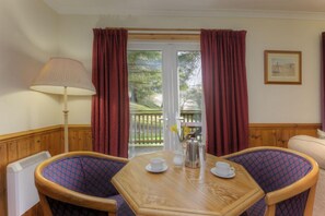 Living area - Poplar lodge (Oban)