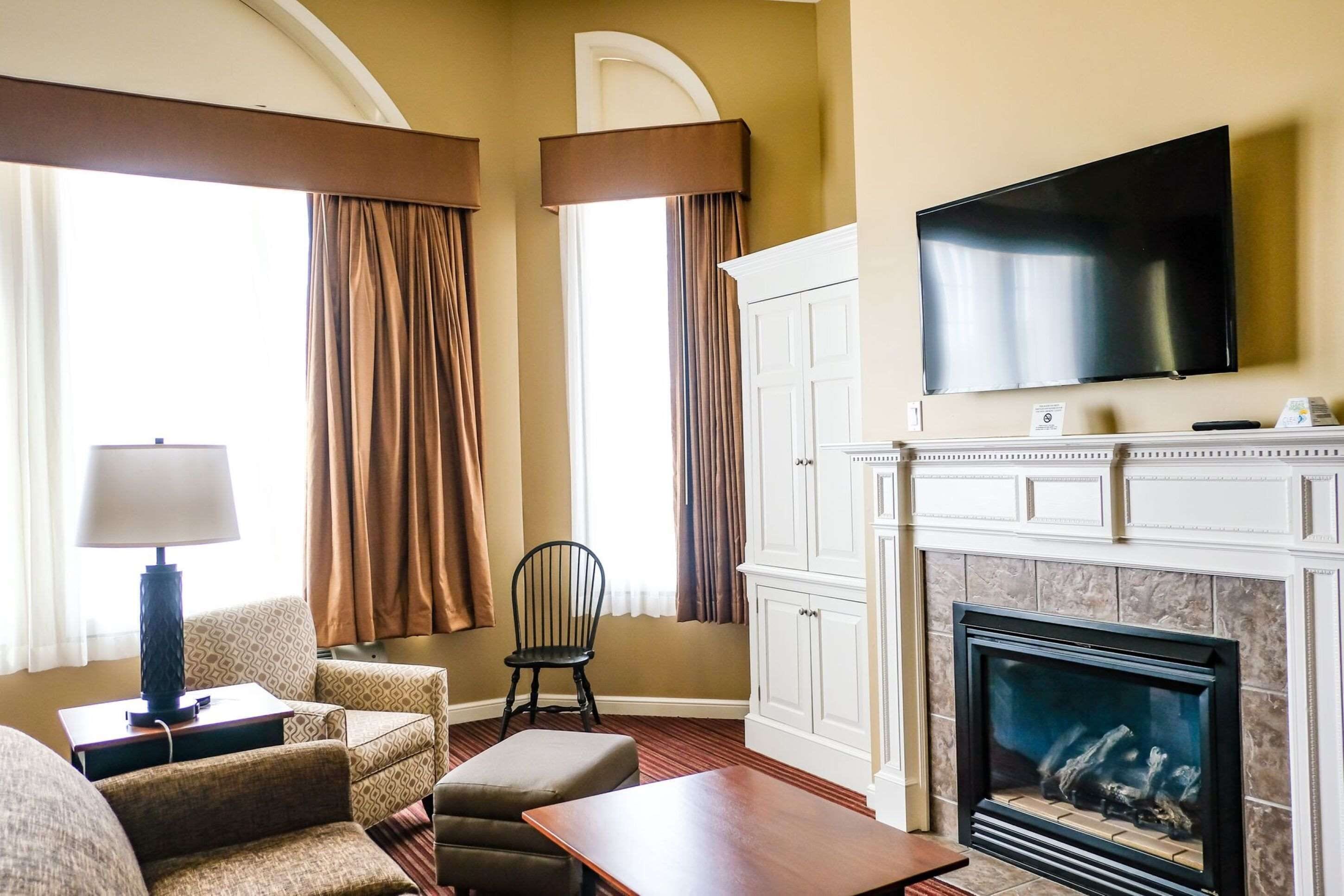 standard apartment, 1 single bed, non smoking, jetted tub (with sofabed) | 1 bedroom, hypo-allergenic bedding, desk, blackout curtains