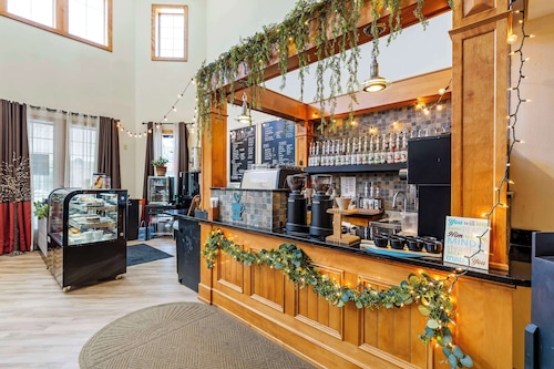 Best Western Plus Dutch Haus Inn and Suites