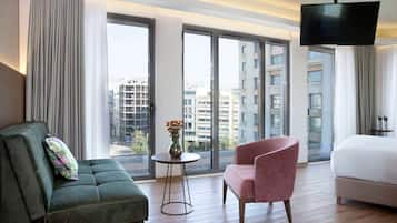 Junior Suite, City View | 1 bedroom, Egyptian cotton sheets, premium bedding, minibar
