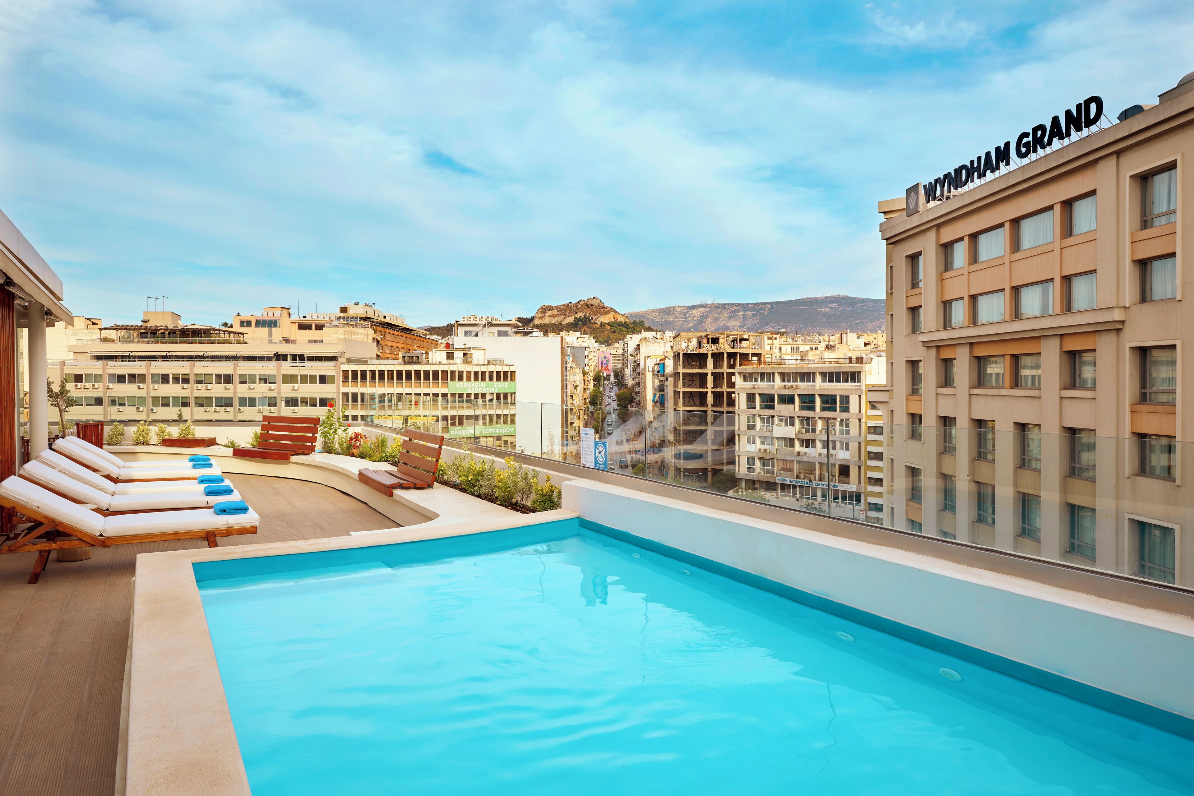 Hồ bơi sân thượng