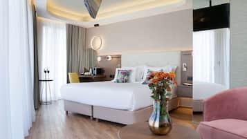 Junior Suite, City View | 1 bedroom, Egyptian cotton sheets, premium bedding, minibar