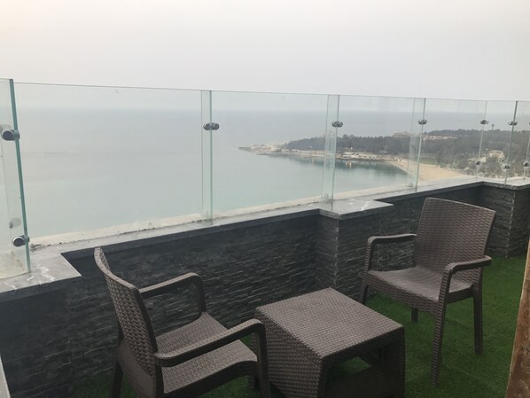 Luxury Apartment, 2 Bedrooms, Beach View | Balcony - Dar Effat (Alexandria)