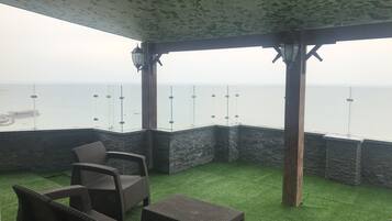 Luxury Apartment, 2 Bedrooms, Beach View | Balcony