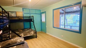 House, 2 Bedrooms, 2 Bathrooms | 2 bilik tidur, gebar bulu kapas, seterika/papan seterika