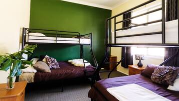 House, 3 Bedrooms | 3 bedrooms, individually decorated, individually furnished