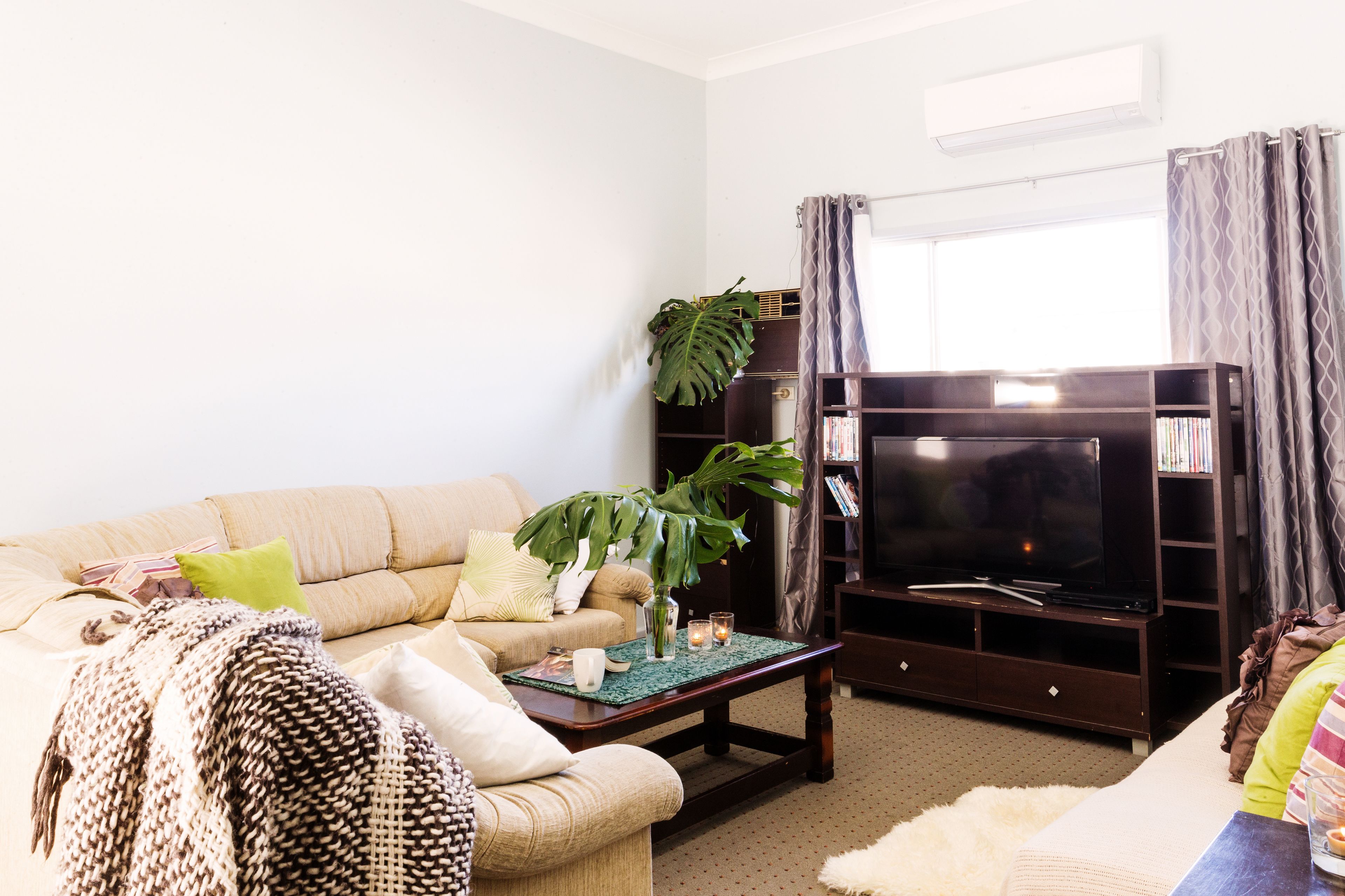 House, 3 Bedrooms | Living area | Flat-screen TV, Netflix, DVD player