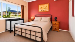 Unclassified image, 3 of 15, button - Coal d' Vine Cottage - Cessnock NSW (Cessnock)