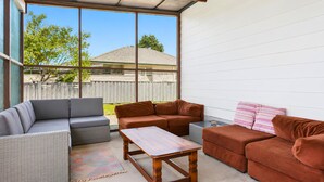 Unclassified image, 4 of 15, button - Coal d' Vine Cottage - Cessnock NSW (Cessnock)