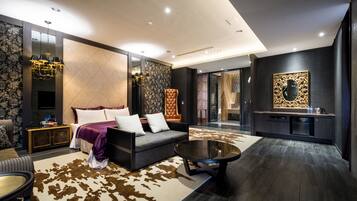 Down duvets, minibar, individually decorated, blackout curtains