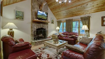 TV connectée, cheminée, chaßne hi-fi