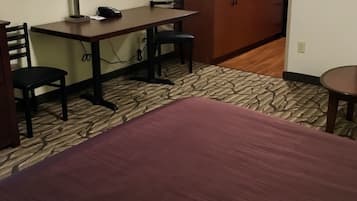 Full-size fridge, microwave, stovetop, coffee/tea maker