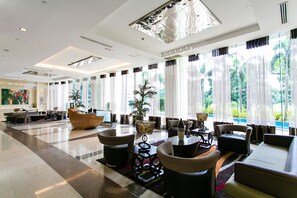 Lobby sitting area - The Bellagio 3 (Taguig)