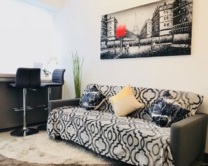 Living room - The Bellagio 3 (Taguig)