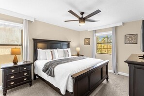 7 habitaciones, tabla de planchar con plancha, wifi y ropa de cama 