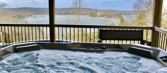 Luxury Lakefront - piscina privata e vasca idromassaggio, tavolo da biliardo - Splendida vista sul lago!