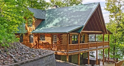 Cabaña de lujo en el bosque en el lago Skaneateles