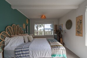 3 quartos, ferros/tábuas de passar roupa, Wi-Fi, roupa de cama