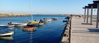 Typisch huis in Fuseta, vlakbij het strand