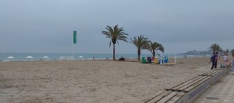 HOUSE FOR 9 PEOPLE, WIFI, AIR CONDITIONING. SUPER FOR GROUPS.