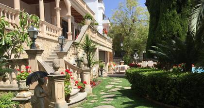 Villa im Zentrum von Palma mit Pool und Garten