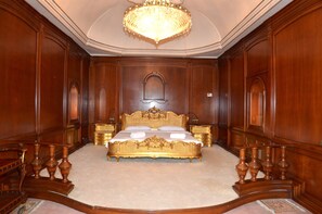 6 dormitorios, caja fuerte, tabla de planchar con plancha y wifi gratis