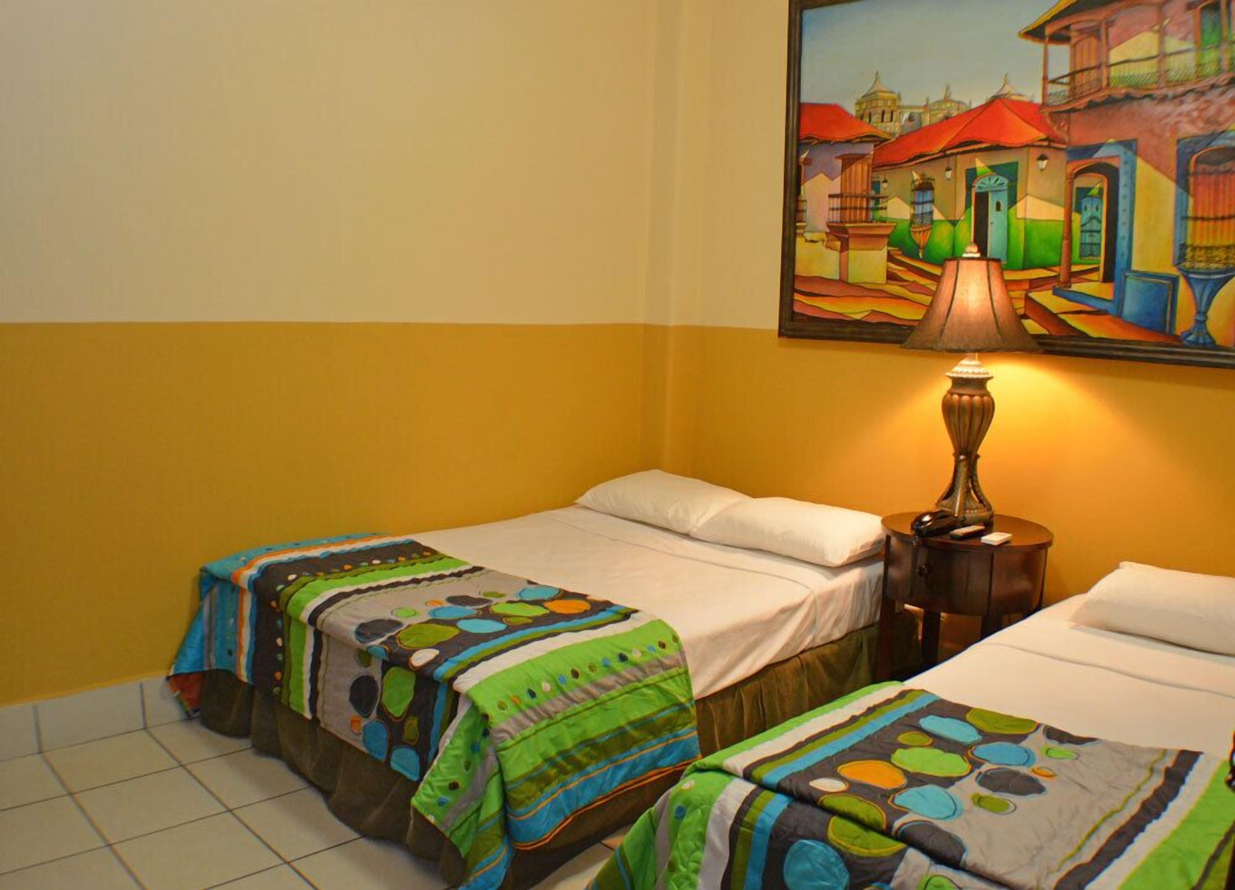 standard triple room, non smoking | in-room safe, desk, free wifi, bed sheets