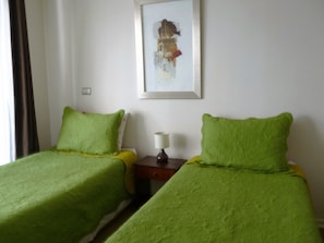 Internet, bed sheets, wheelchair access - Luna Suite Apartments (Santiago)