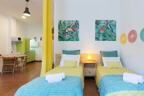 1 bedroom, iron/ironing board, travel cot, WiFi - Rustic Bright Flat by HostWise (Porto)