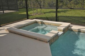 Baignoire à remous extérieure