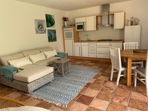 Smart TV, DVD player, books - BEAUTIFUL RETREAT WITH EASY ACCESS TO ALL ISLAND (Tías, Lanzarote)