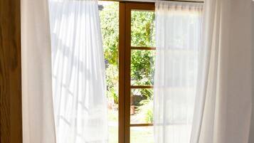 2 bedrooms, iron/ironing board, travel crib, free WiFi