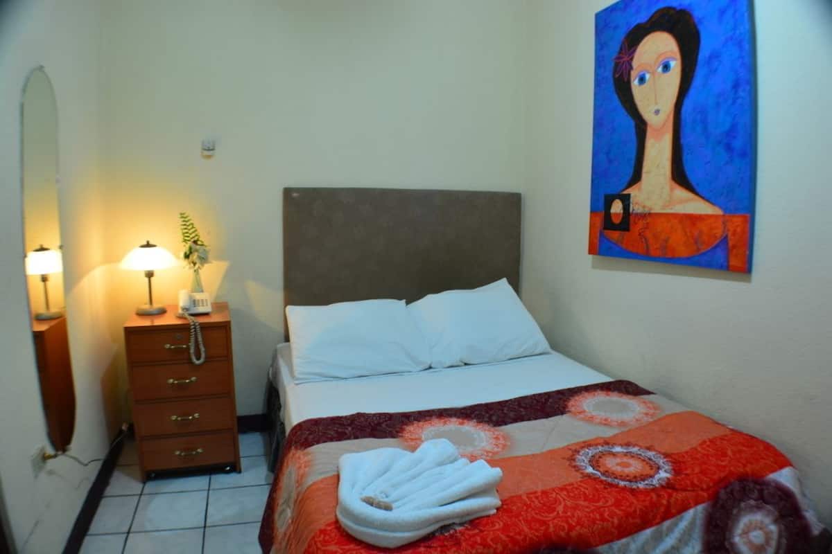 Chambre Simple Standard, 1 lit une place, non-fumeurs | Wi-Fi gratuit
