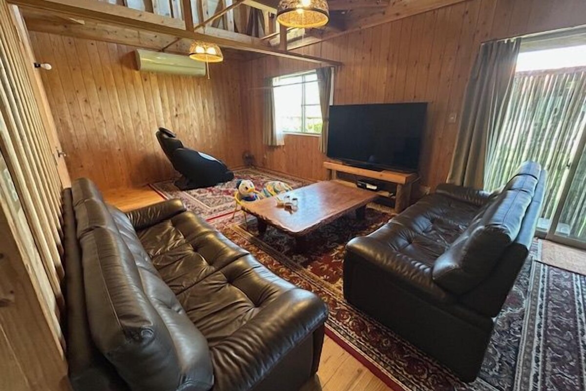 Cottage Western-style Room