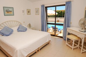 4 bedrooms, in-room safe, iron/ironing board, free WiFi