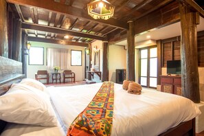 Iron/ironing board, rollaway beds, free WiFi - Boon Home Stay Arts and Crafts (San Kamphaeng)