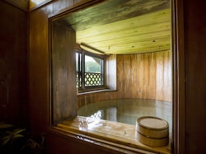 Indoor spa tub