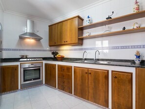 Réfrigérateur, micro-ondes, four, lave-vaisselle