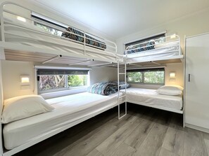 Chalet rustique familial | Rideaux d’obscurcissement, système d’insonorisation