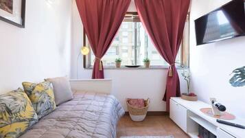 1 bedroom, iron/ironing board, travel crib, WiFi